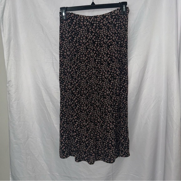 American Eagle Maxi Skirt Floral Micro Flowers Side and Front Slit unlined - Picture 5 of 7